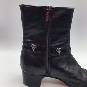Preowned Brighton Gypsy Black Low Boots, size 7M